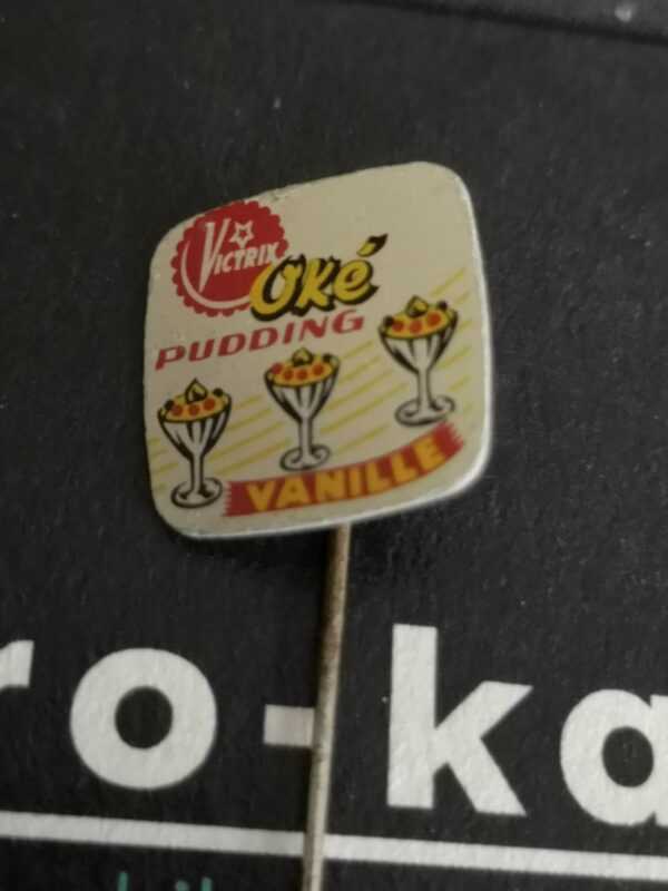 Epinglette années 60 : Victrix oké pudding vanille