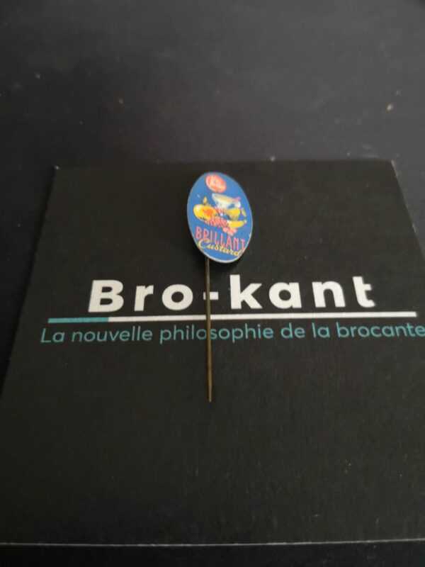 Epinglette années 60 : Victrix brillant custard