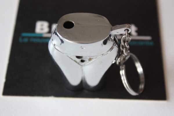 Porte clé vintage - briquet bas ventre de femme