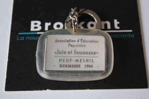 Porte clé vintage - association d'éducation populaire 1966