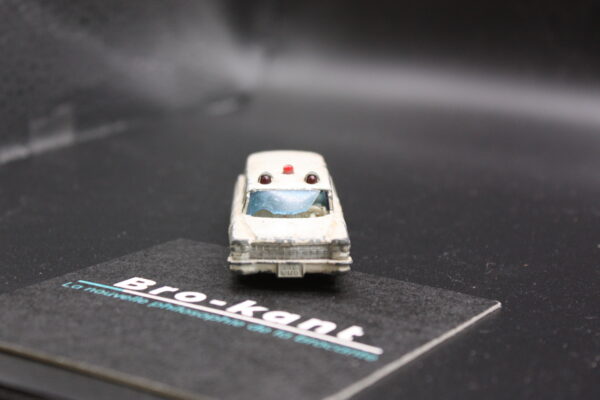 Lesney Matchbox N° 54 S&S Cadillac Ambulance 1965 – Image 5
